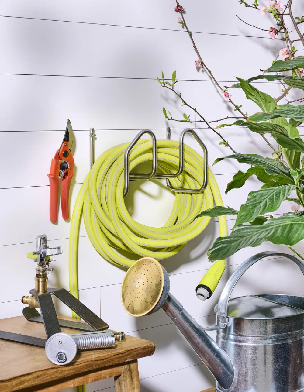 garrett-wade Italian-Made Wide-Area Sprinkler with Metal Sled