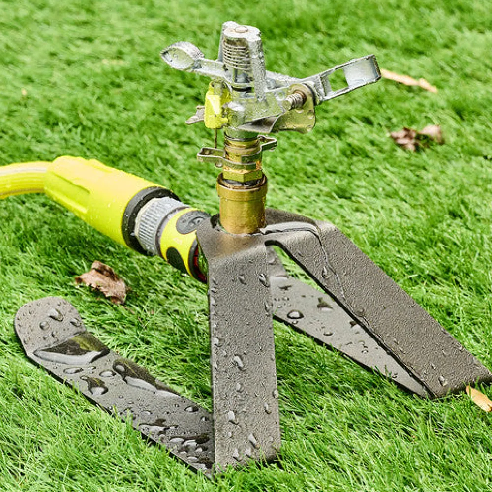 garrett-wade Italian-Made Wide-Area Sprinkler with Metal Sled