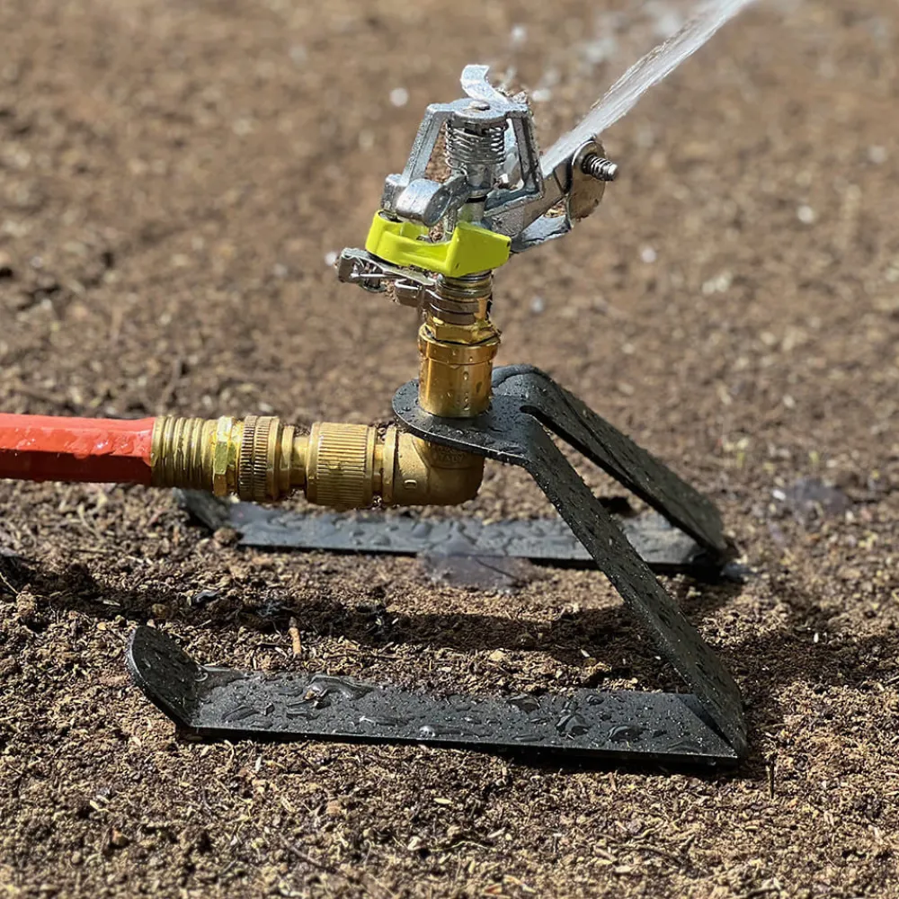 garrett-wade Italian-Made Wide-Area Sprinkler with Metal Sled