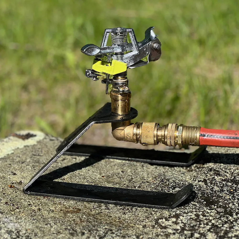 garrett-wade Italian-Made Wide-Area Sprinkler with Metal Sled