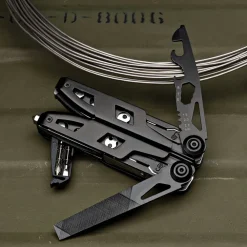 garrett-wade Pocket Multi-Tool with Pliers Clearance
