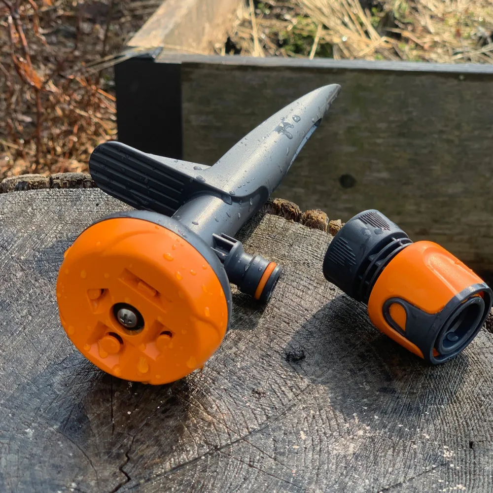 garrett-wade Water-Saving Garden Bed Sprinkler Outlet