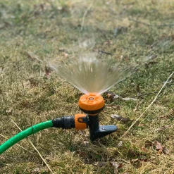 garrett-wade Water-Saving Garden Bed Sprinkler Outlet
