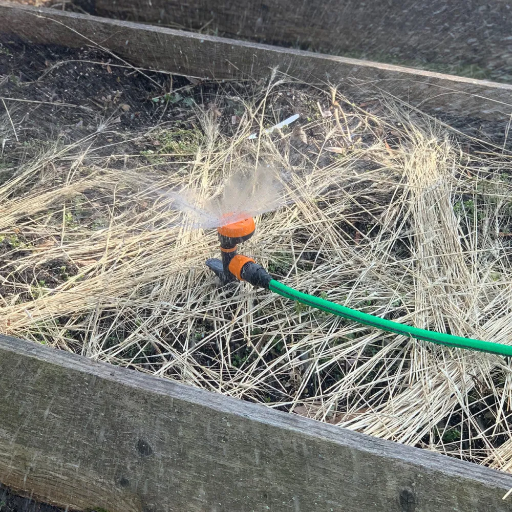 garrett-wade Water-Saving Garden Bed Sprinkler Outlet