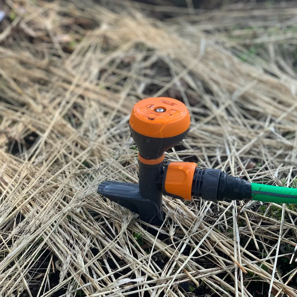 garrett-wade Water-Saving Garden Bed Sprinkler Outlet